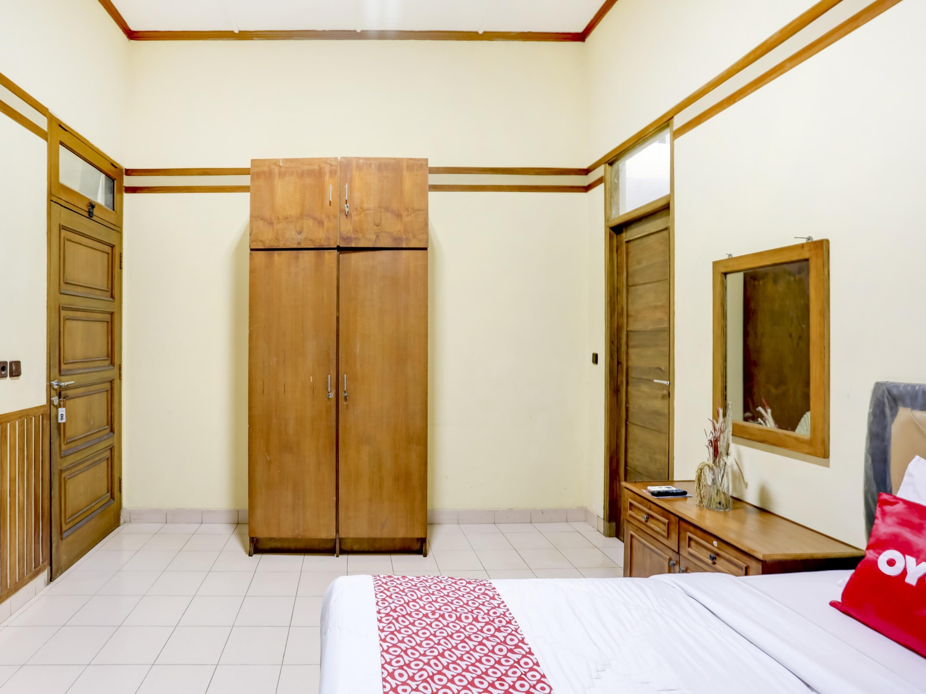 Oyo 90066 Tobana Pejaten House Jakarta Luaran gambar