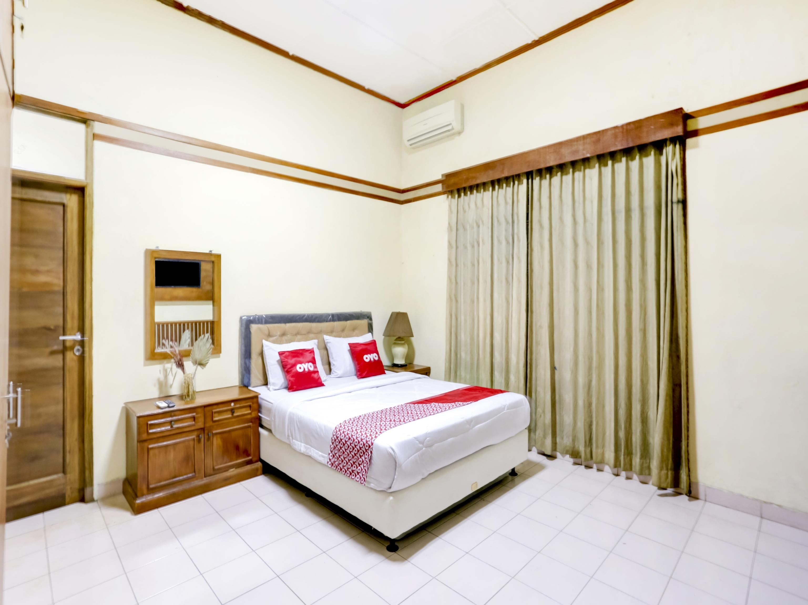 Oyo 90066 Tobana Pejaten House Jakarta Luaran gambar