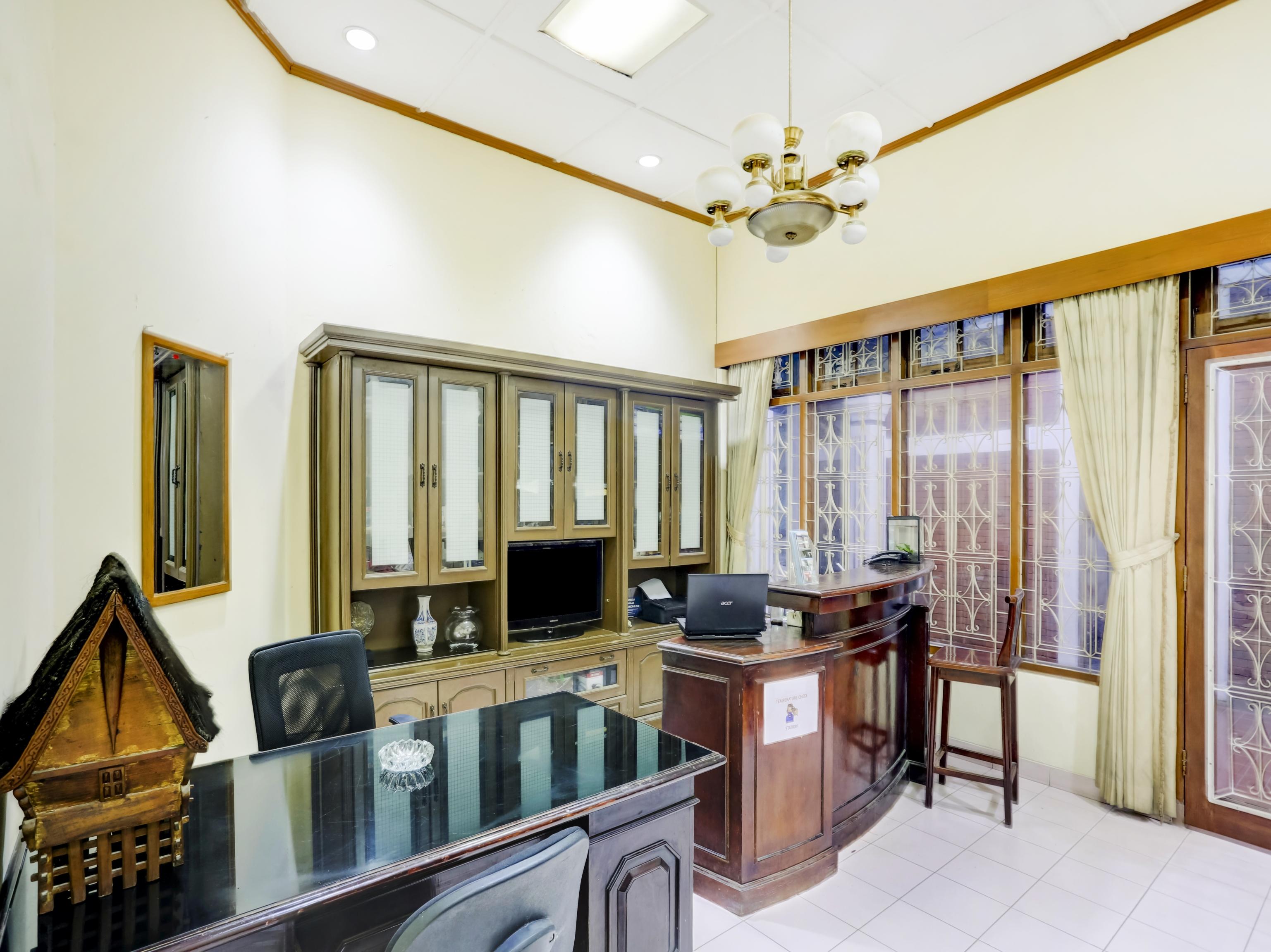 Oyo 90066 Tobana Pejaten House Jakarta Luaran gambar